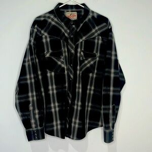 Men’s black Wrangler pearl snap long sleeve shirt with pockets L/XL